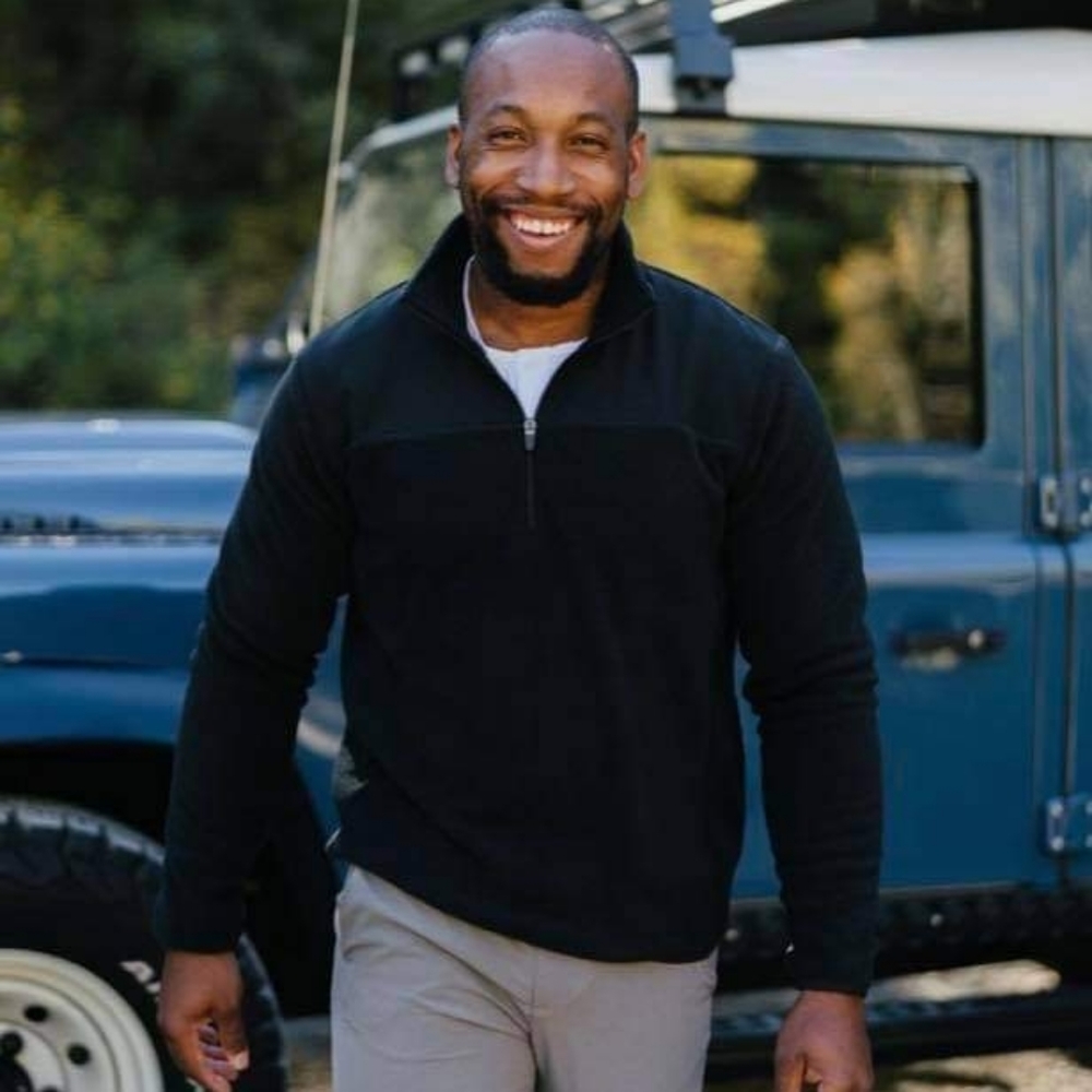 ZYIA Men's Black Quarter Zip Fleece Pullover